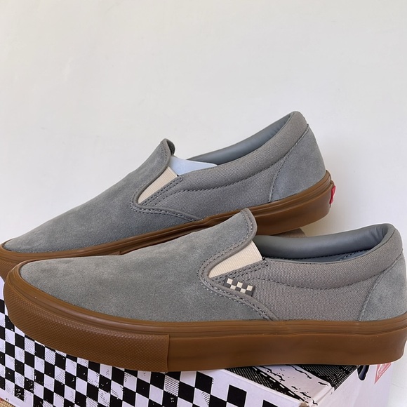 Vans WMNS Skate Slip-On Grey/Gum
VN0A5FCAN3Z
Sneakers - Picture 6 of 16